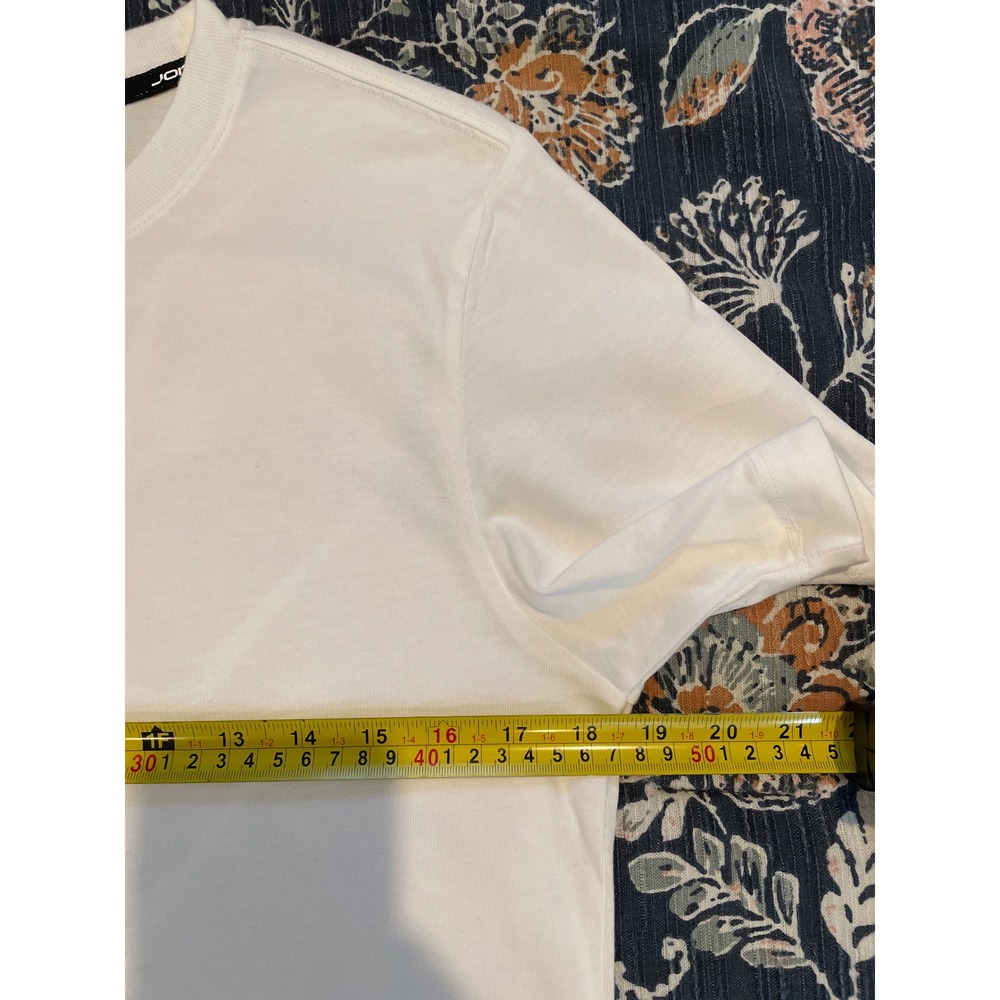 Jordan Sport Dri-FIT T-Shirt Mens XS White Abstract Back Graphic Tee Jumpman Y2k - Picture 8 of 11